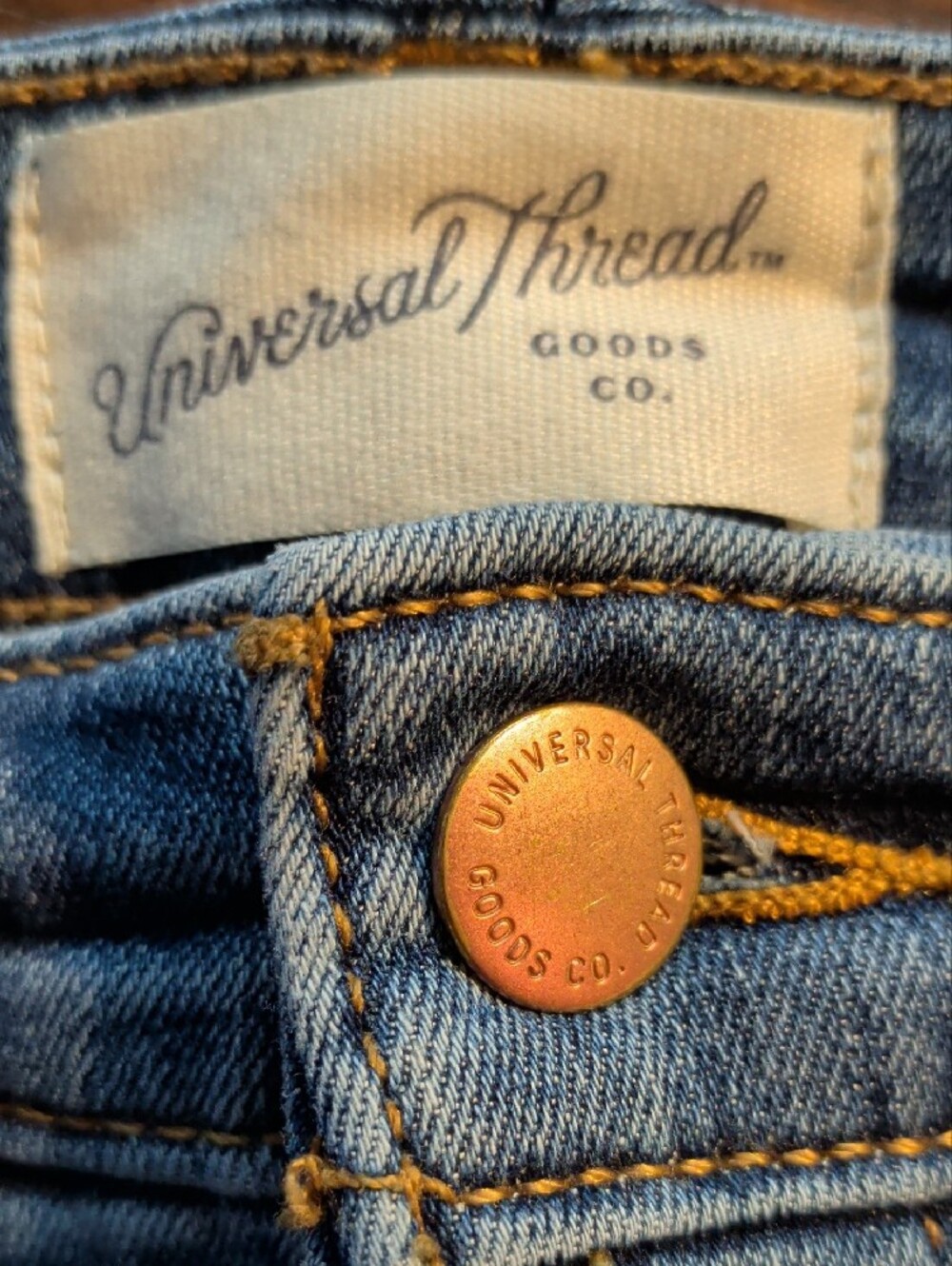 Universal Thread Women's Skinny Jeans in Medium Blue - Picture 2 of 7